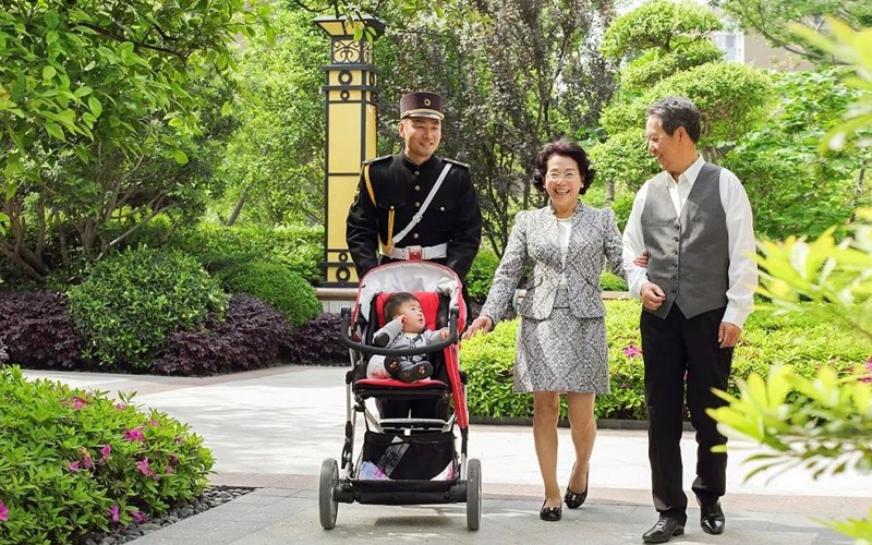 推進服務區域智能化建設，培育社區文化氛圍，提高物業服務水準